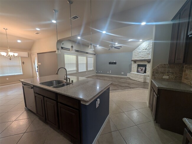 Building Photo - 14915 Bronze Finch Dr