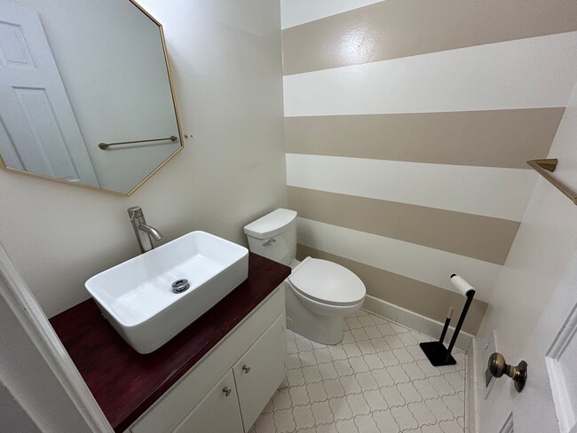 Building Photo - 5 Bed | 3.5 Bath House in Raleigh