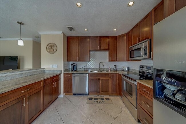Building Photo - 5196 Beach Dr SE