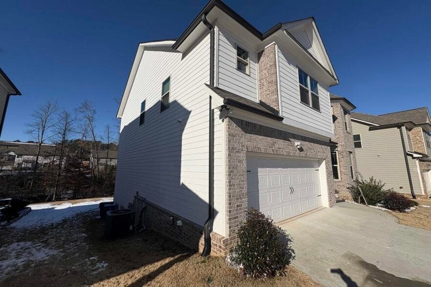 Building Photo - 2034 Brittlebank Ln