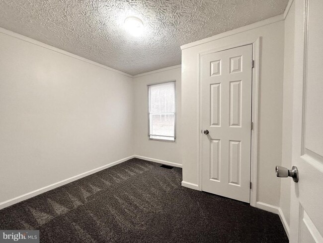 Building Photo - 410 Melvin Ave