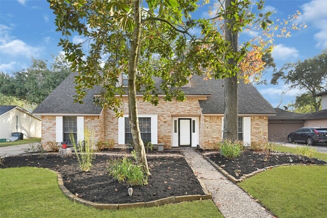 Building Photo - 225 St Cloud Dr