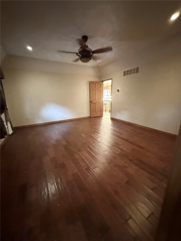 Building Photo - 205 Paul Pl