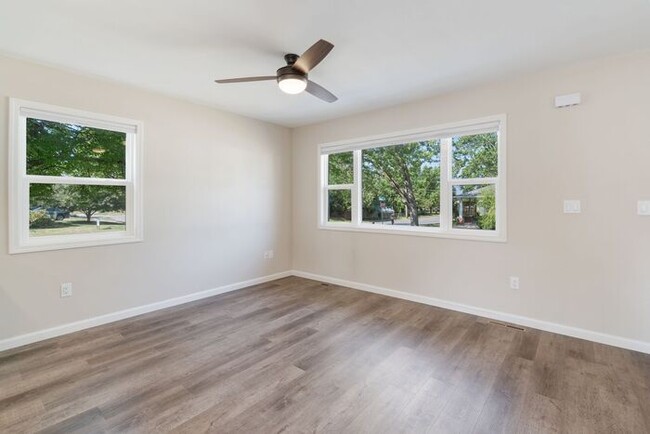 Building Photo - $1,895 | 2 Bedroom, 2 Bathroom House | Pet...