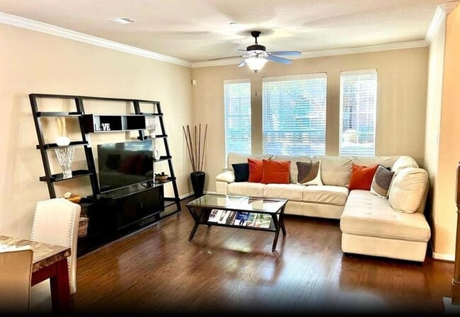 Building Photo - 22 Bettina Ln