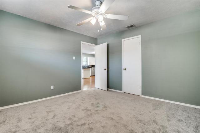 Building Photo - 3 bedroom in Dallas TX 75218