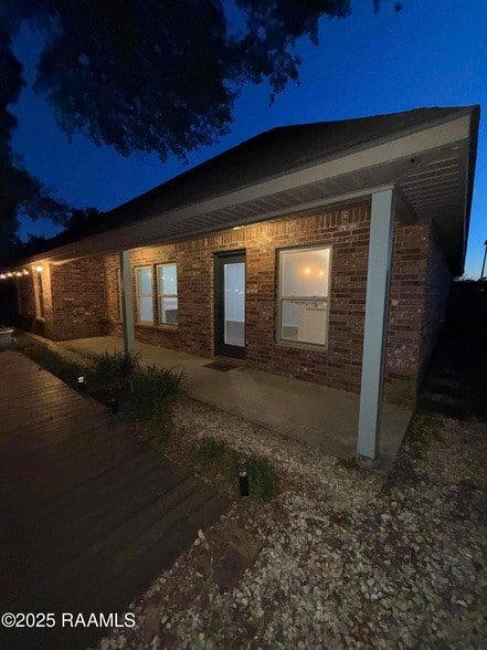 Building Photo - 309 Sun Ridge St