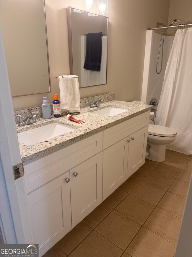Building Photo - 3441 Brookhill Cir