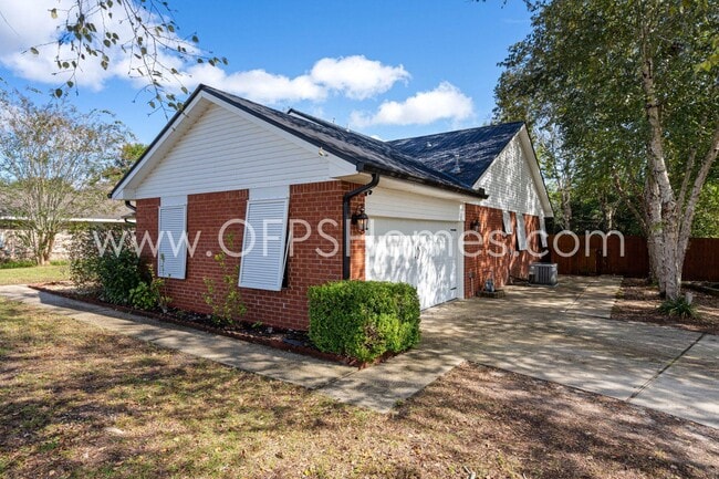 Building Photo - 2852 Atoka Trail