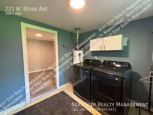 Building Photo - 221 W Boise Ave