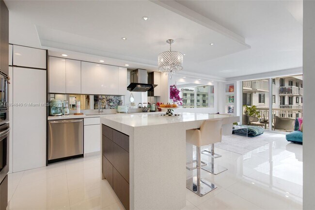 Building Photo - 401 Ocean Dr