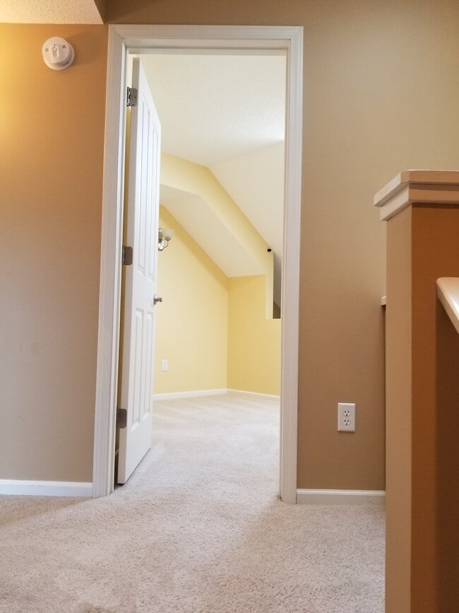 2nd Bedroom - 7540 Edinborough Way