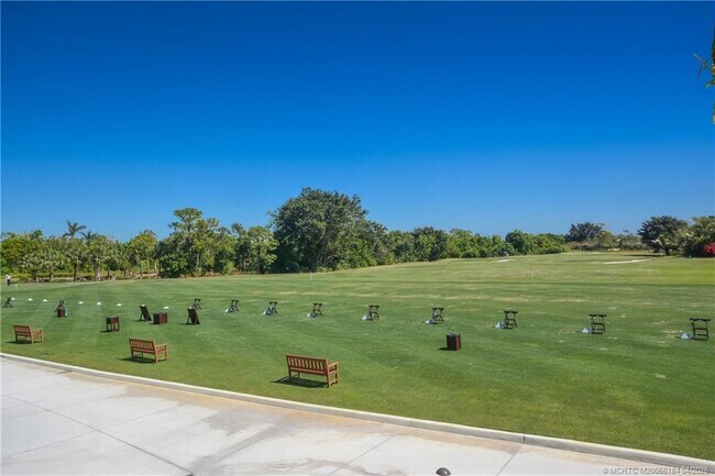 Building Photo - 4194 SW Gleneagle Cir