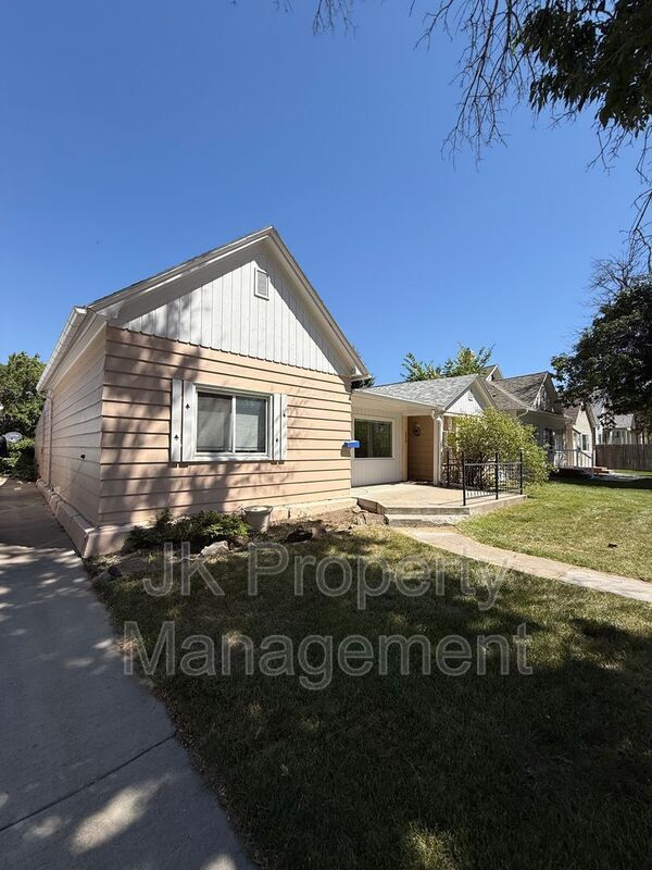 Building Photo - 2213 7th Ave N