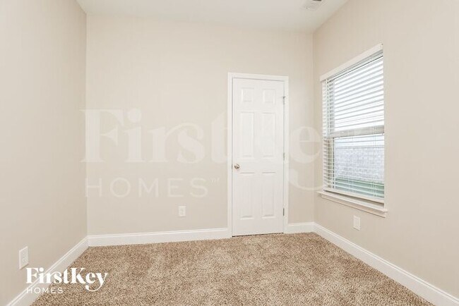 Building Photo - 175 Bexley Way