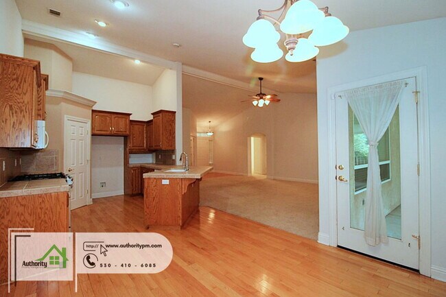Building Photo - 3377 Heritagetown Dr
