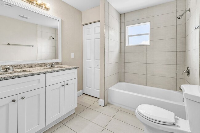 Building Photo - 319 Sw 9Th Ave