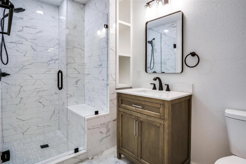 Building Photo - 5812 Waltham Ave