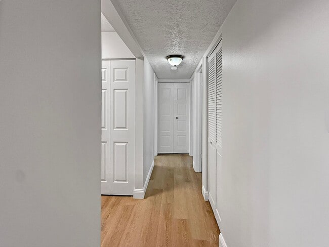 Building Photo - RENTAL SPECIAL Evansville, Indiana*** 2 Bed 2 Bath $1079.00/mo***No Deposit $0