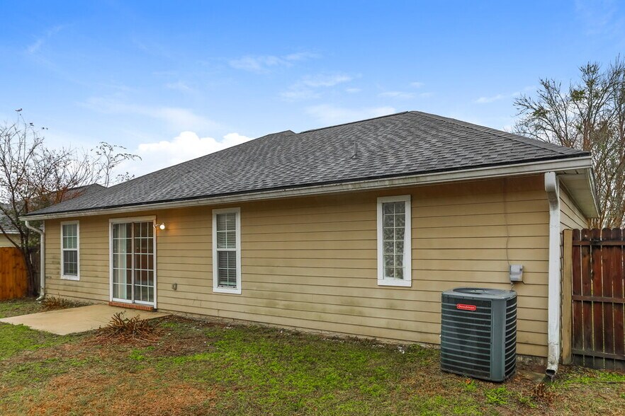 Building Photo - 2955 Waters View Cir