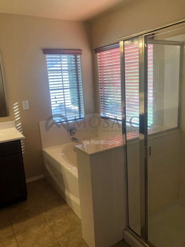 Building Photo - 1650 E Joseph Way