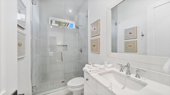 Building Photo - 28 Pelican Glide Ln
