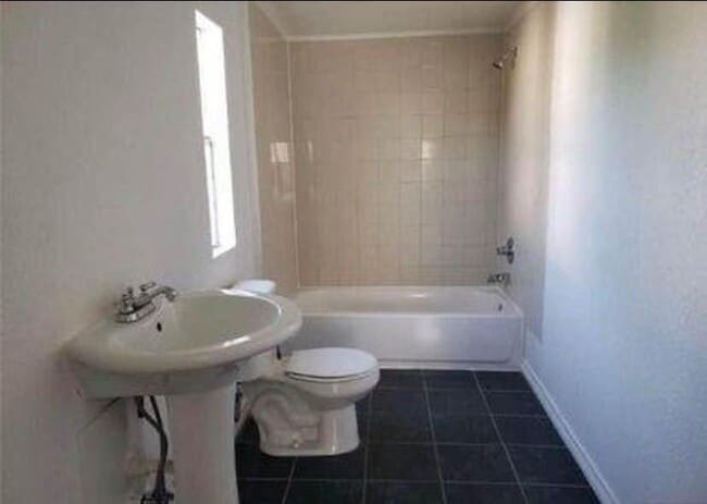 Building Photo - 3234 Cantabrian Dr