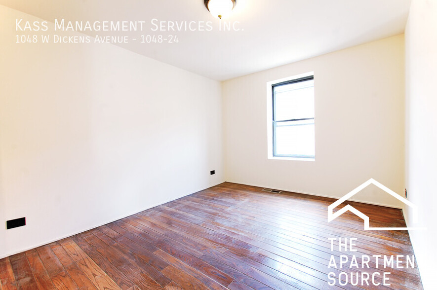 Building Photo - 1048 W Dickens Ave