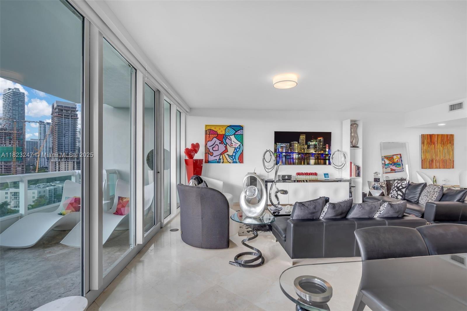 Building Photo - 1643 Brickell Ave