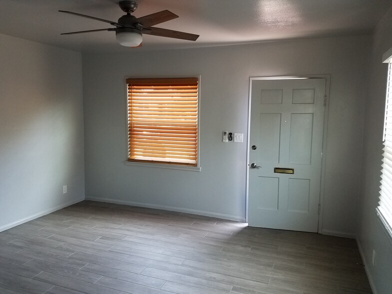 Building Photo - 4140 Brunswick Ave