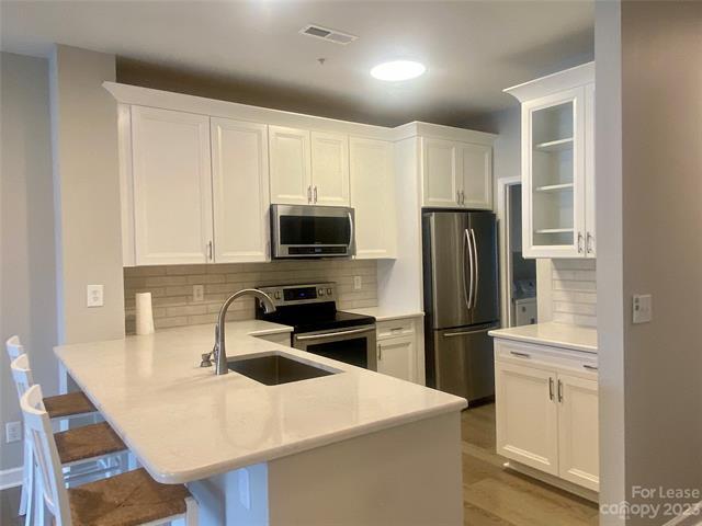 Building Photo - 920 Jetton St