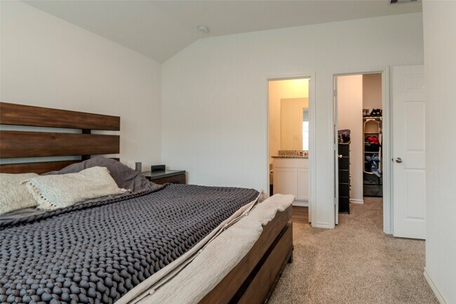 Building Photo - 824 Stoney Pt Ln