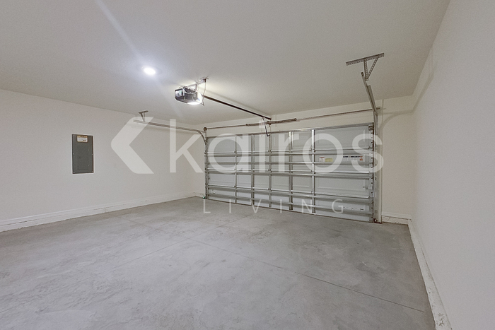 Building Photo - 8614 SW 43rd Ter