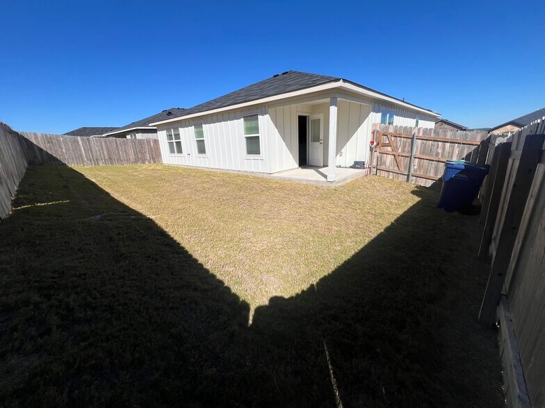 Building Photo - 258 Fawn Ridge Dr