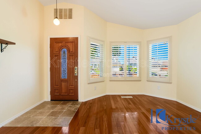 Building Photo - 530 N Regatta Dr