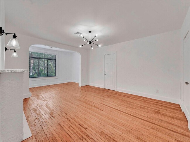 Building Photo - 1656 Polk St