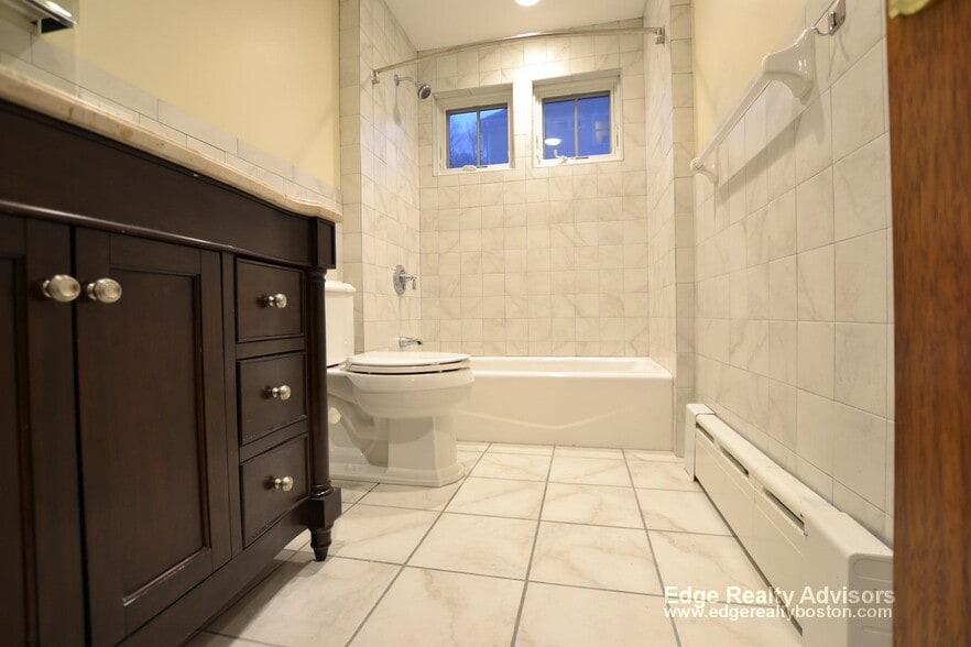 Building Photo - 44 Gerrish St