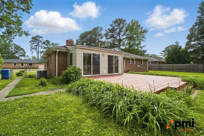 Building Photo - 4012 Nina Dr