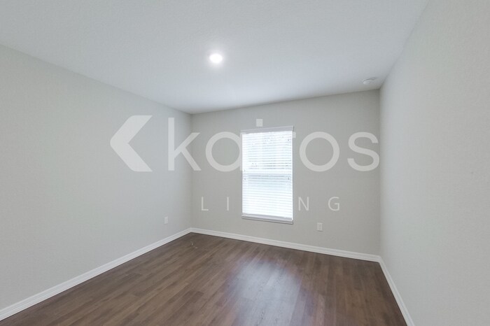 Building Photo - 3820 SE 136th Pl
