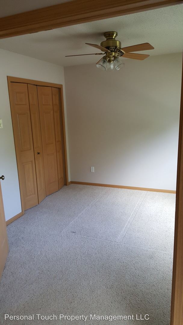 Building Photo - 124 6th Ave N