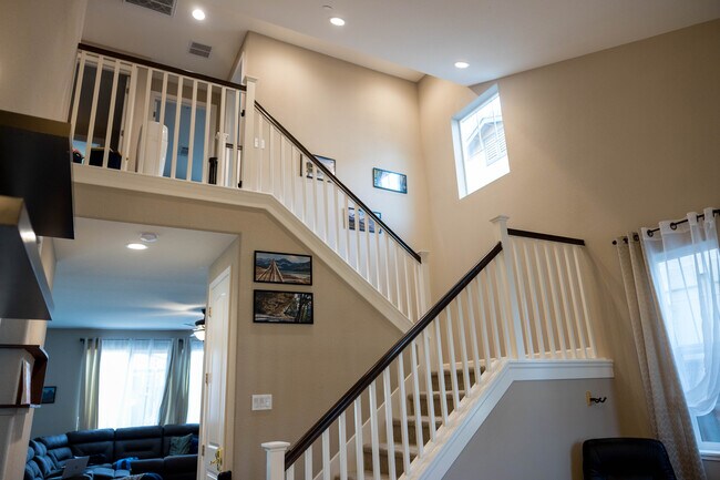 Building Photo - 617 Copper Ridge Way