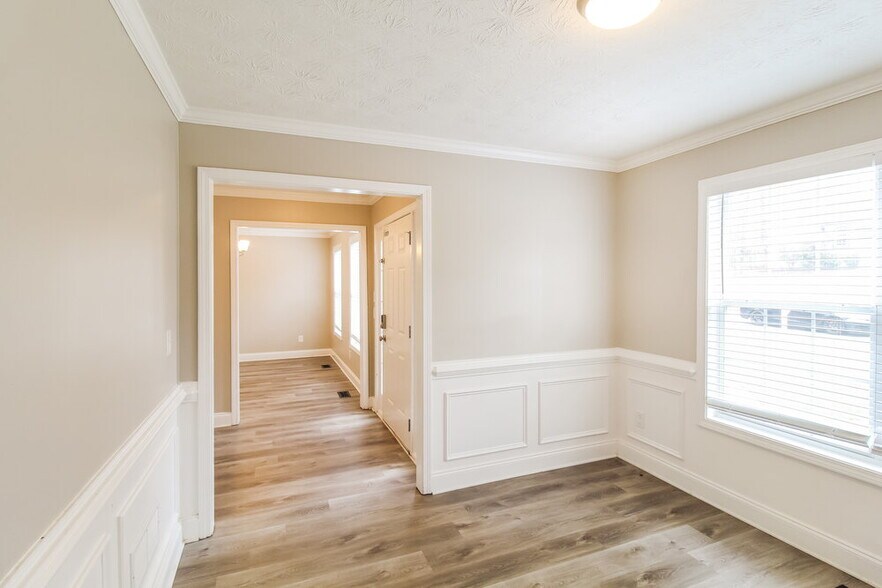 Building Photo - 110 Rosewood Cir