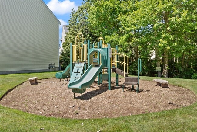 Building Photo - 3 Sandpiper Way