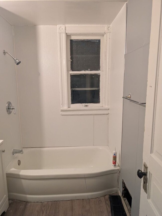 Building Photo - 2904-2906 N 27th St