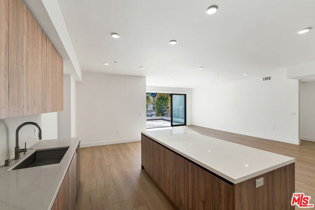 Building Photo - 3651 Regal Pl