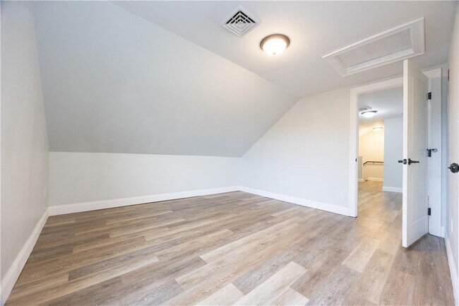 Building Photo - 214 Silver Spring St