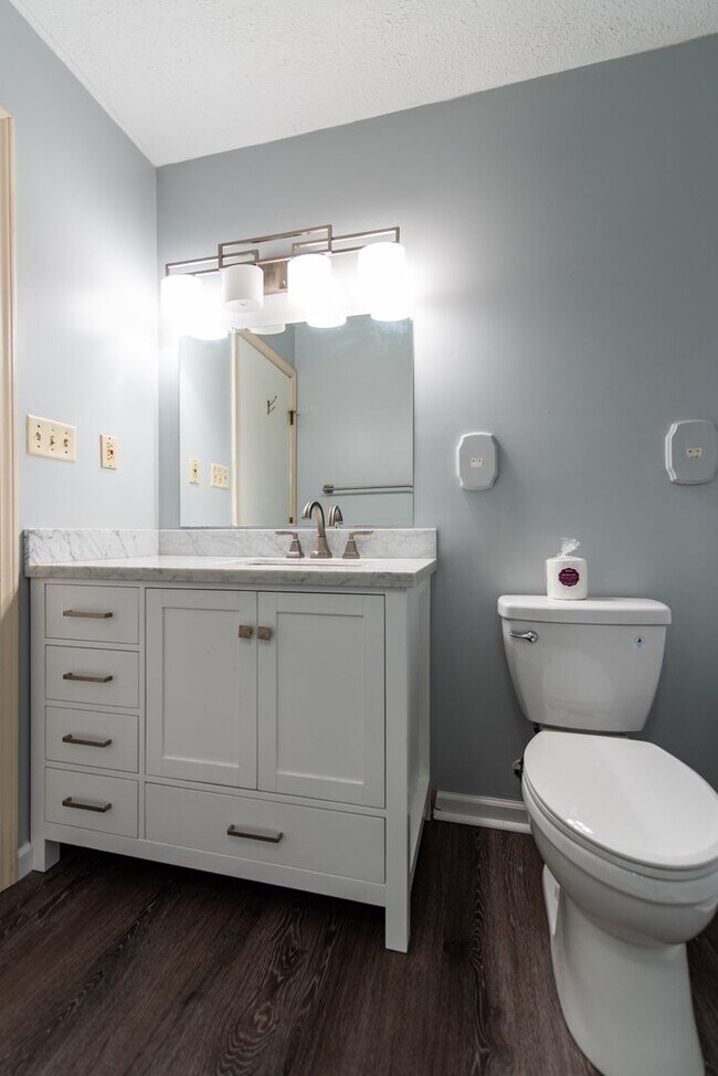 Building Photo - Awesome ranch home in Farmgate Subdivision