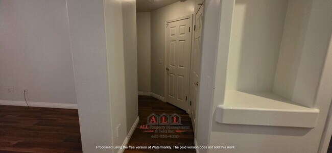 Building Photo - 3 Bed | 2 Bath Home with Office, Sunroom, Outdoor Kitchen & Backyard Oasis