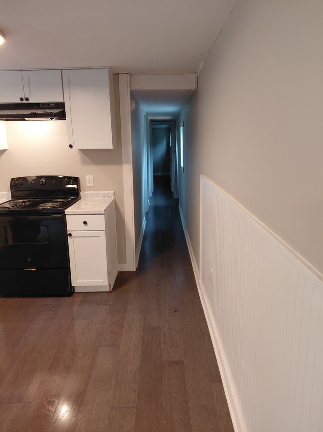 Building Photo - 223 Stinson Dr