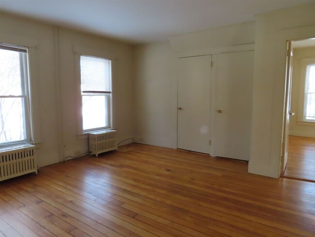 Building Photo - 207 Gilford Ave